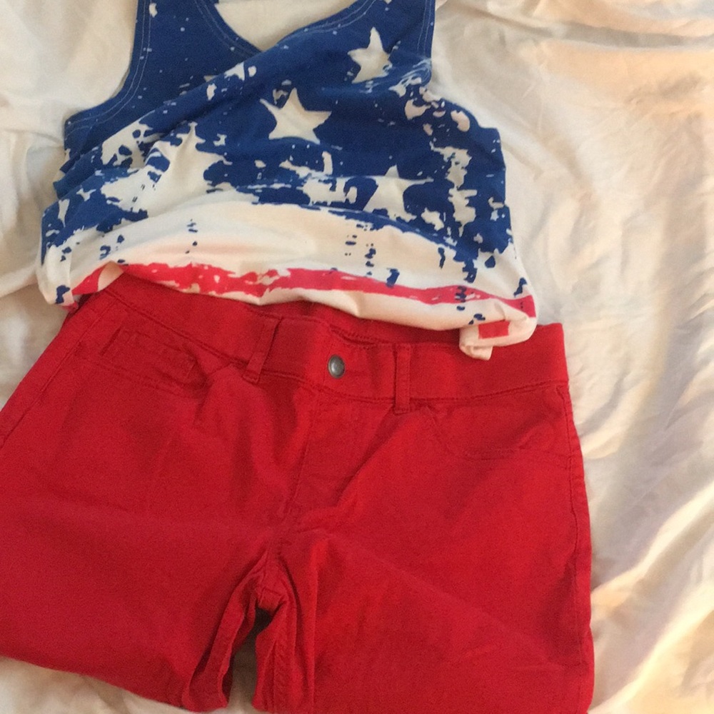 Red Riders by Lee Mid Rise Capris - Picture 2 of 4